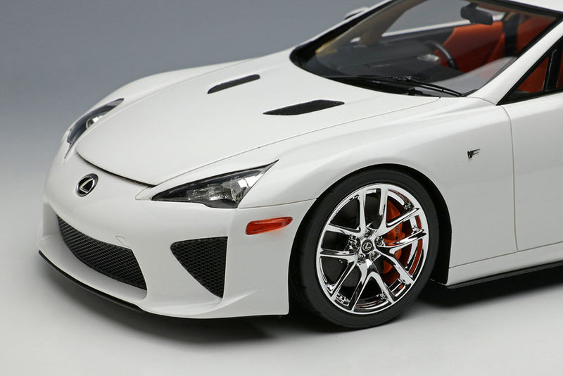 Cargue la imagen en el visor de la galería, Pre-Order EIDOLON EML111A 1/18 Lexus LFA 2010 Rear Wing up Whitest White Limited 50pcs
