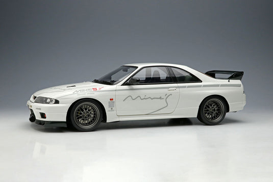 Pre-Order EIDOLON EML113 1/18 Built By Legends Mine's Skyline GT-R (BCNR33)