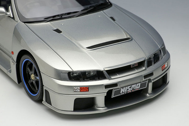 Laden Sie das Bild in Galerie -Viewer, Pre-Order EIDOLON EML117 1/18 NISMO GT-R LM Roadcar 1995 Silver
