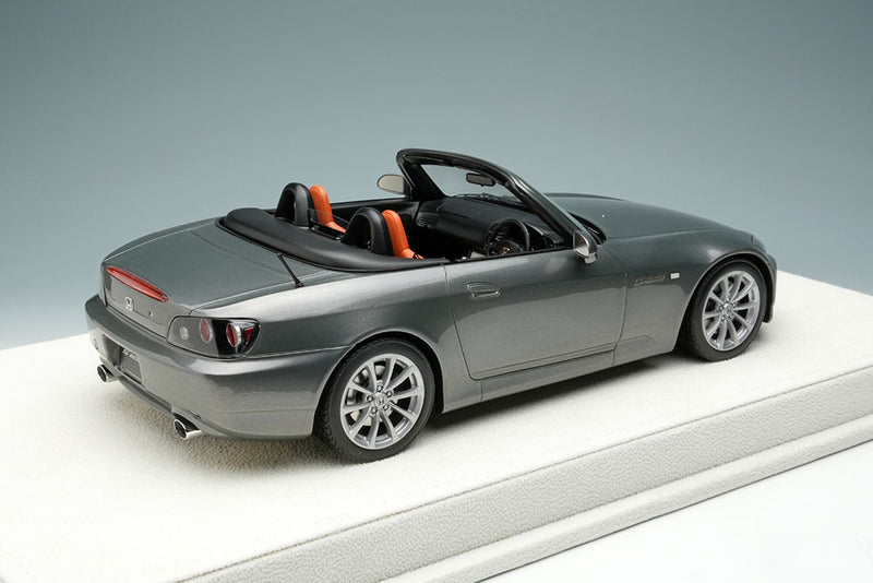 Laden Sie das Bild in Galerie -Viewer, EIDOLON EML118C 1/18 Honda S2000 (AP2) 2005 Moon Rock Metallic
