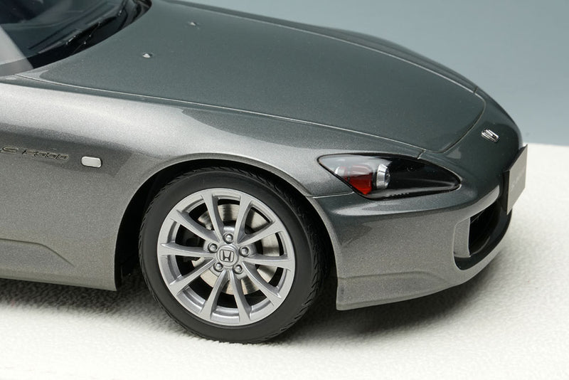 Laden Sie das Bild in Galerie -Viewer, EIDOLON EML118C 1/18 Honda S2000 (AP2) 2005 Moon Rock Metallic
