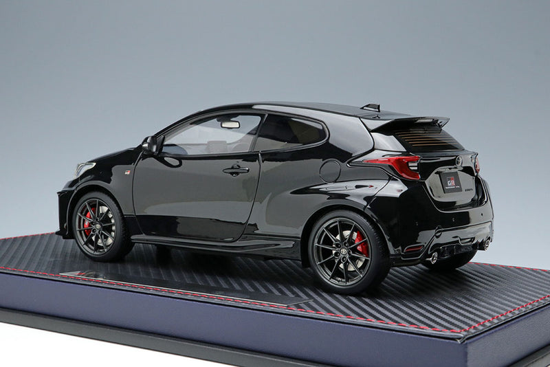 Laden Sie das Bild in Galerie -Viewer, IDEA IM059C 1/18 Toyota GR Yaris RZ High Performance 2021 Precious Black Pearl Make Up 1/18 IM059C
