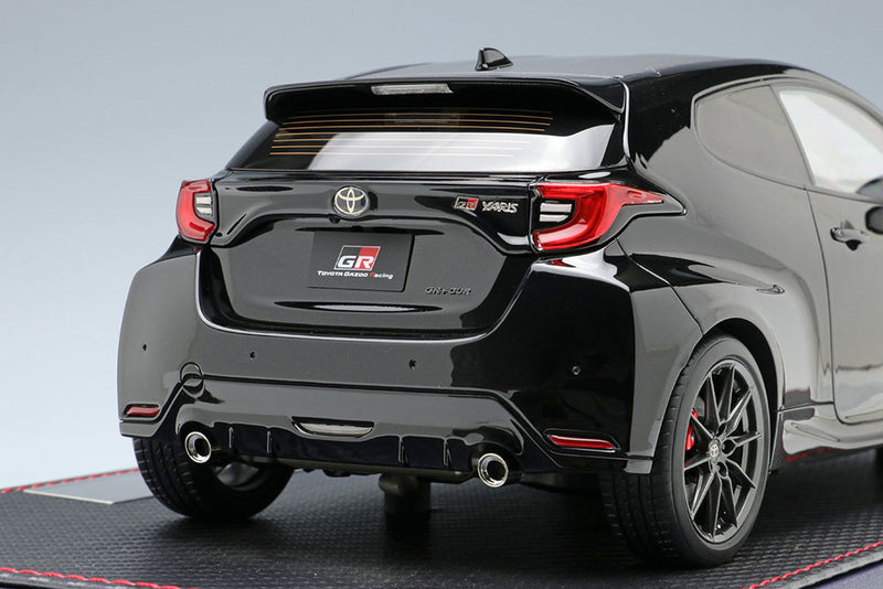 Laden Sie das Bild in Galerie -Viewer, IDEA IM059C 1/18 Toyota GR Yaris RZ High Performance 2021 Precious Black Pearl Make Up 1/18 IM059C
