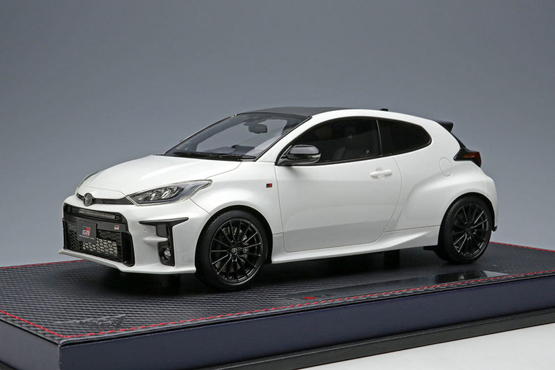 Load image into Gallery viewer, IDEA IM096B 1/18 Toyota GR Yaris RZ 2020 Platinam White Pearl Mica
