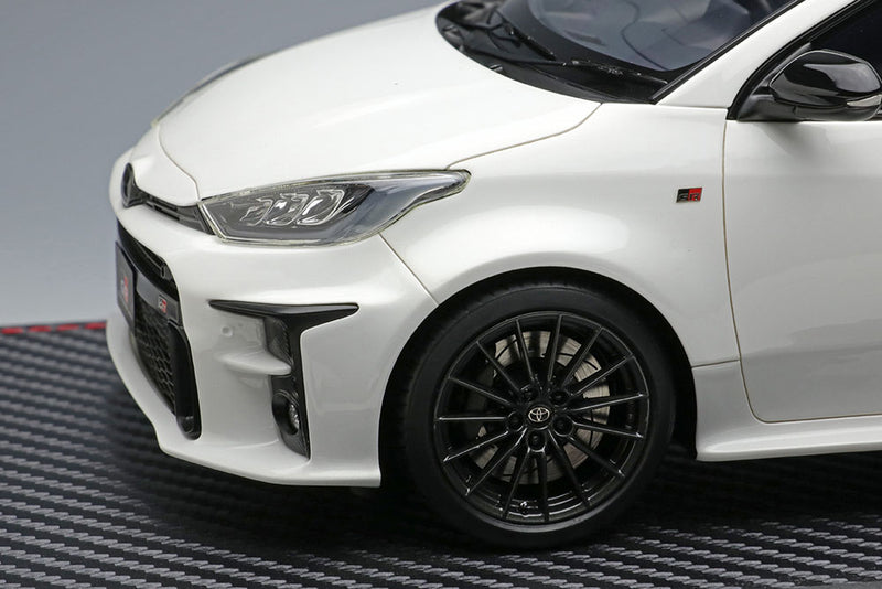 Load image into Gallery viewer, IDEA IM096B 1/18 Toyota GR Yaris RZ 2020 Platinam White Pearl Mica
