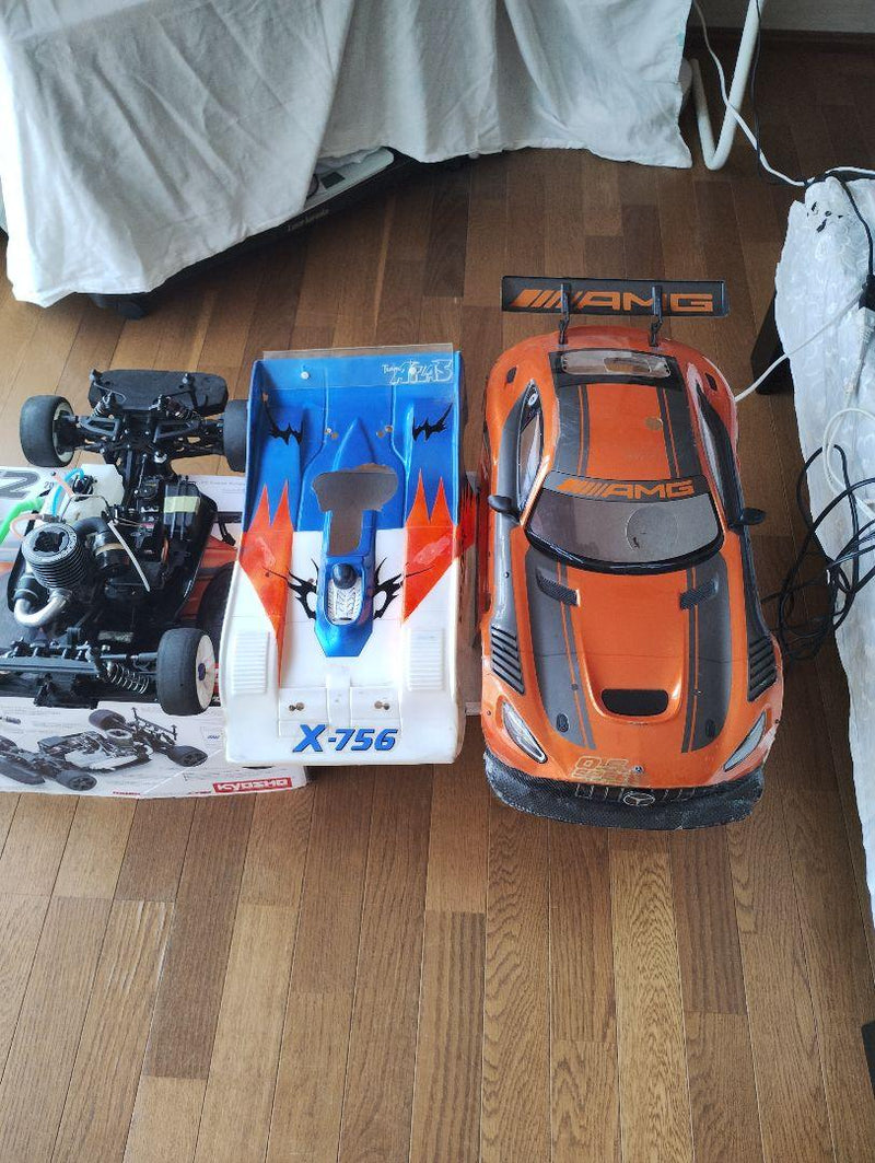 Load image into Gallery viewer, Used Kyosho Inferno GT2 Race Spec and Inferno 4WD RC Car Set with Transmitters
