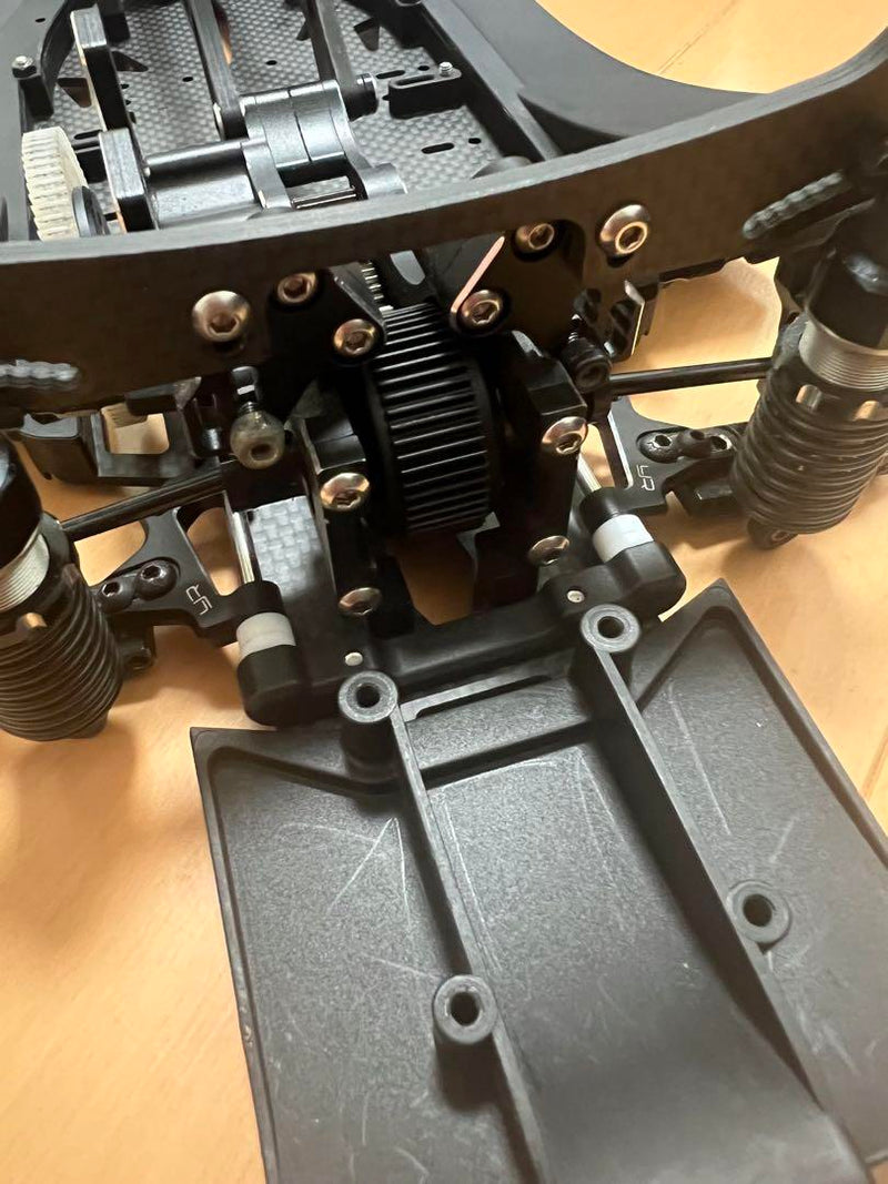 Chargez l&#39;image dans la visionneuse de la galerie, Used YOKOMO YD-2S with many optional parts from Yea Racing and Overdose
