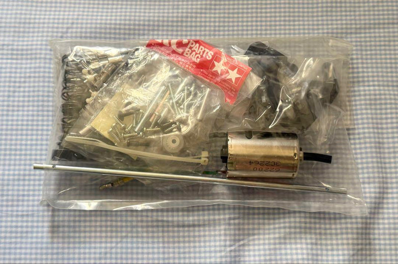 Load image into Gallery viewer, Used Tamiya 1/10 CLK-DTM 2002 AMG-Mercedes TL-01LA Unassembled Kit
