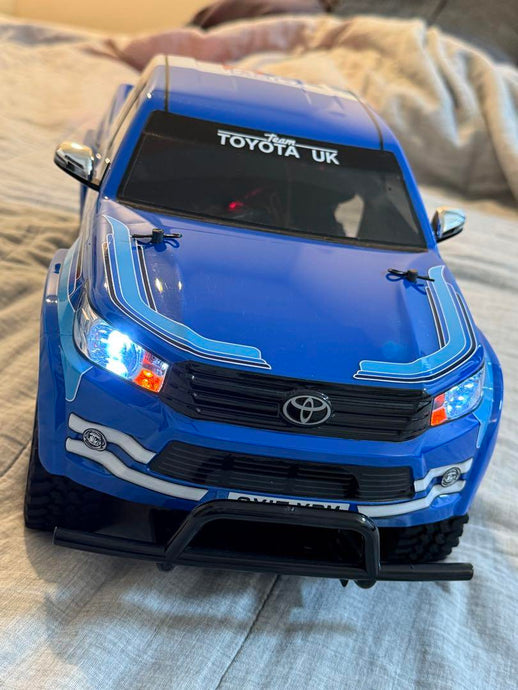 Used Tamiya 1/10 Hilux Extra Cab Assembled Full LED Custom with 3CH Radio
