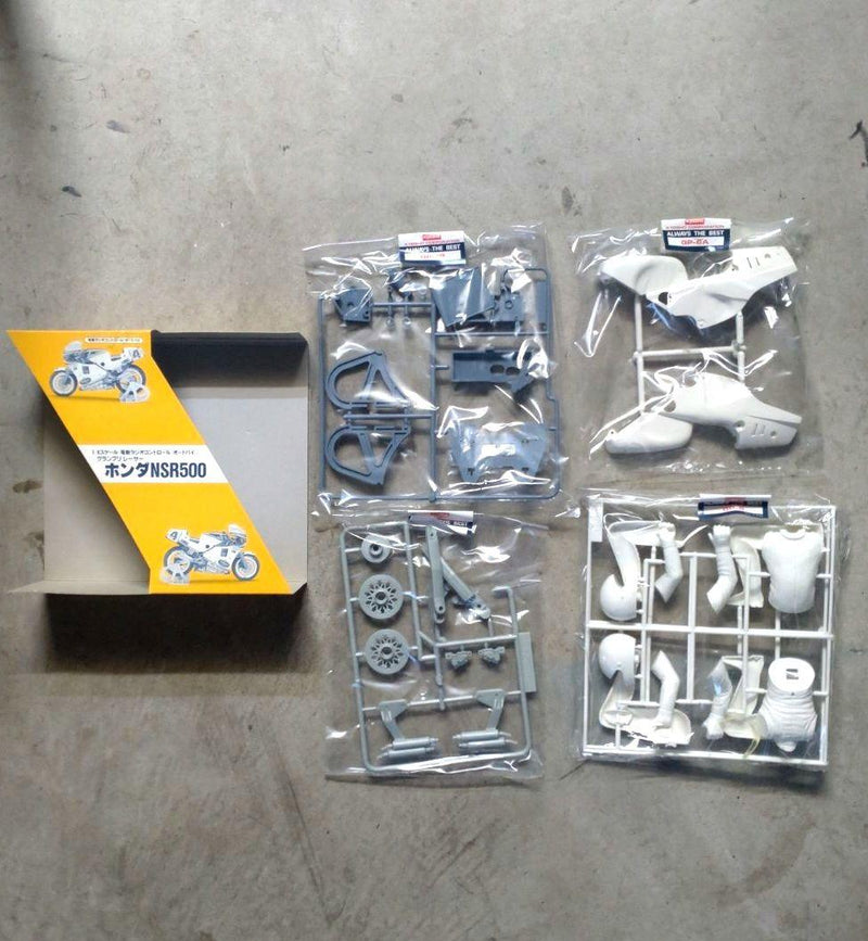 Load image into Gallery viewer, Used Kyosho 1/8 Honda NSR500 Grand Prix Racer Vintage Unassembled Kit
