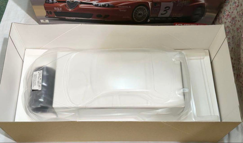 Laden Sie das Bild in Galerie -Viewer, Kyosho V-ONE S II ALFA 156 GTA SUPER 2000 GP Car Kit New Box Damaged - Used
