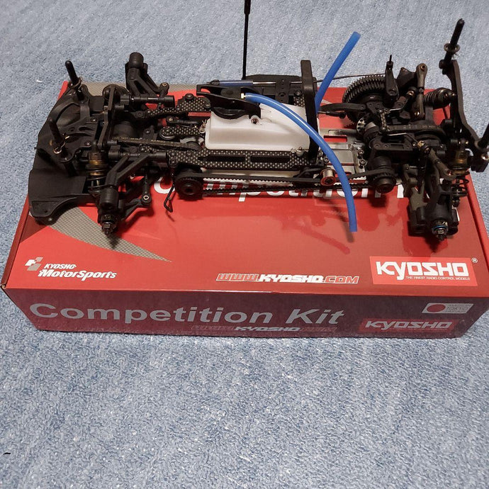 Kyosho R4 EVO3 Engine Touring Car Used 10 tanks Good Condition - Used
