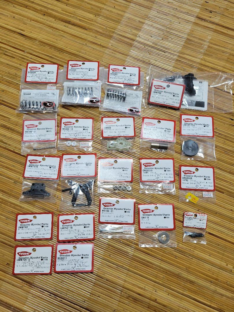 Load image into Gallery viewer, Used Kyosho Ultima RB7 2WD Off-Road Car Used with Sanwa Receiver and Match More Motor
