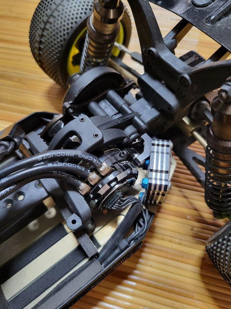 Load image into Gallery viewer, Used Kyosho Ultima RB7 2WD Off-Road Car Used with Sanwa Receiver and Match More Motor
