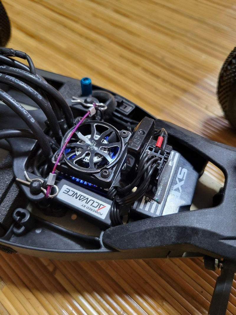 Load image into Gallery viewer, Used Kyosho Ultima RB7 2WD Off-Road Car Used with Sanwa Receiver and Match More Motor

