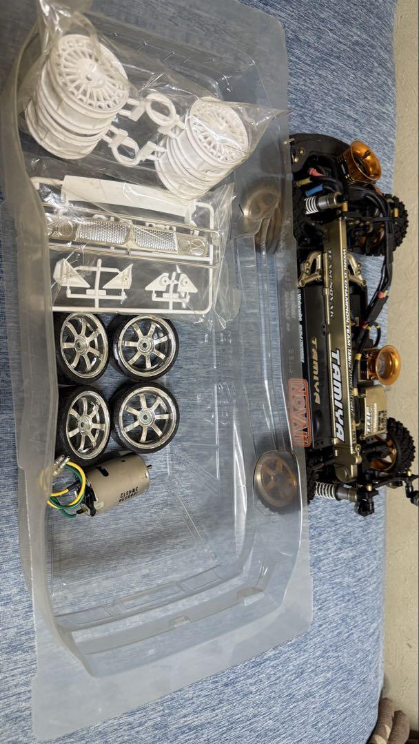 Chargez l&#39;image dans la visionneuse de la galerie, Used Tamiya XV-01 Assembled Chassis with Electronics &amp; Lancia Delta Unpainted Body
