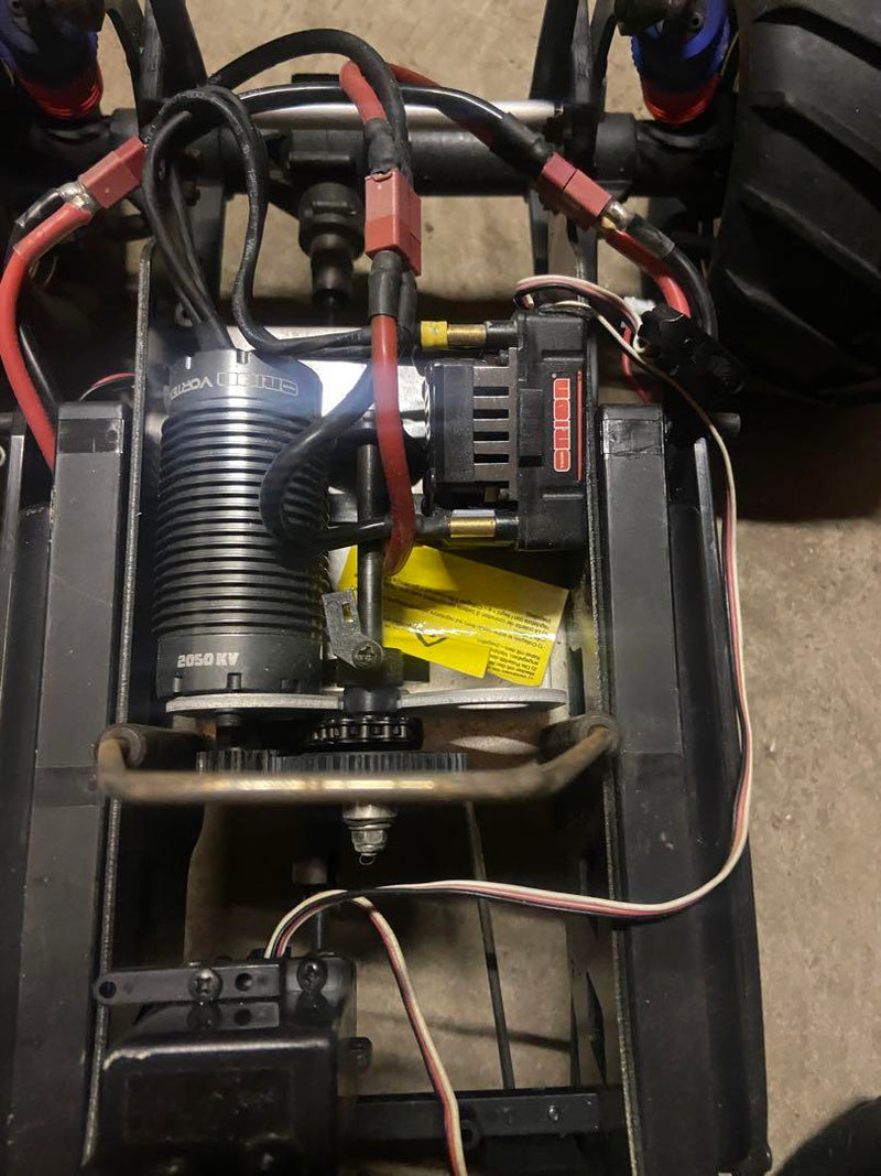 Load image into Gallery viewer, Used Kyosho 4WD RC Car Chassis Only
