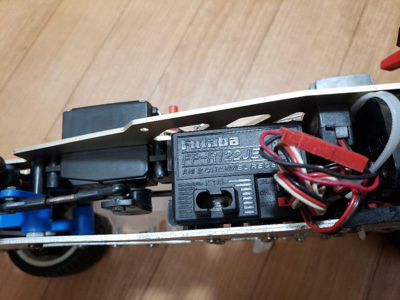 Load image into Gallery viewer, Used Kyosho 1/10 GP Super 10 FW-03 Vintage Engine RC Car
