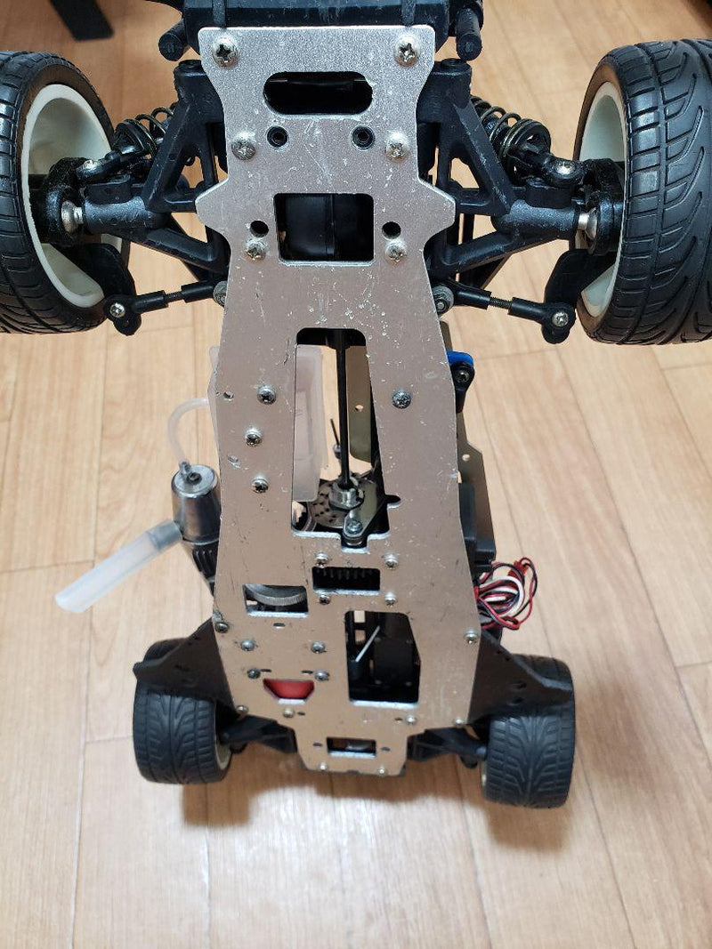 Load image into Gallery viewer, Used Kyosho 1/10 GP Super 10 FW-03 Vintage Engine RC Car
