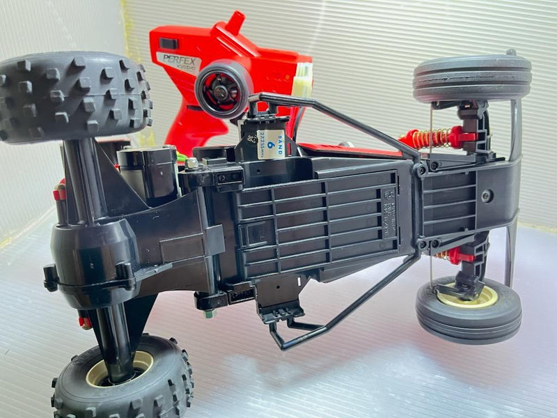 Laden Sie das Bild in Galerie -Viewer, Nikko 1/10 Super Alex Frame Buggy Vintage 1985 Custom w/ Kyosho Electronics - Used
