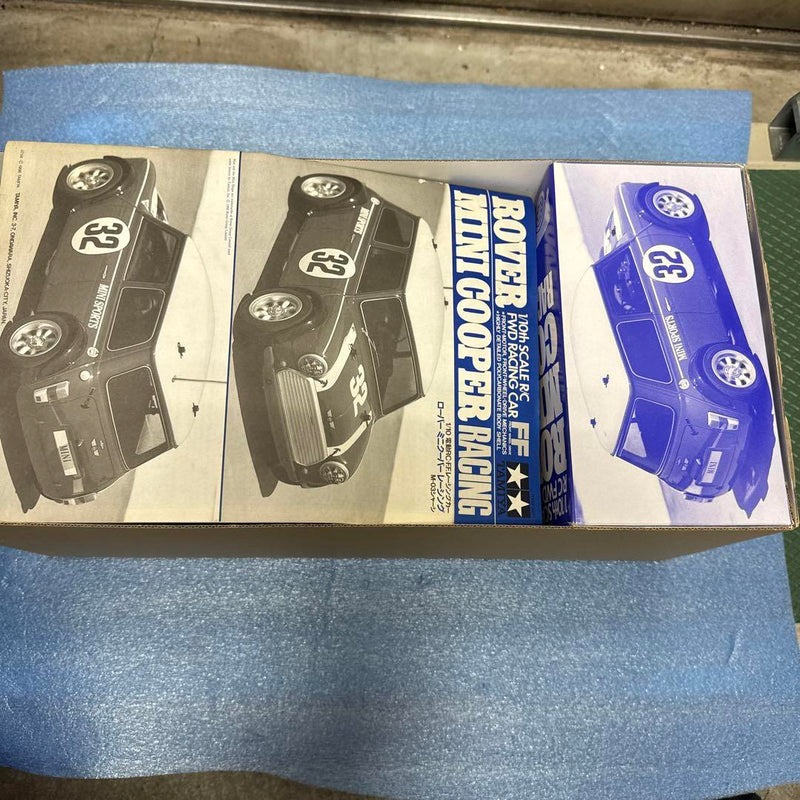 Load image into Gallery viewer, Used Tamiya 1/10 Electric RC Car Series Mini Cooper Racing Kit

