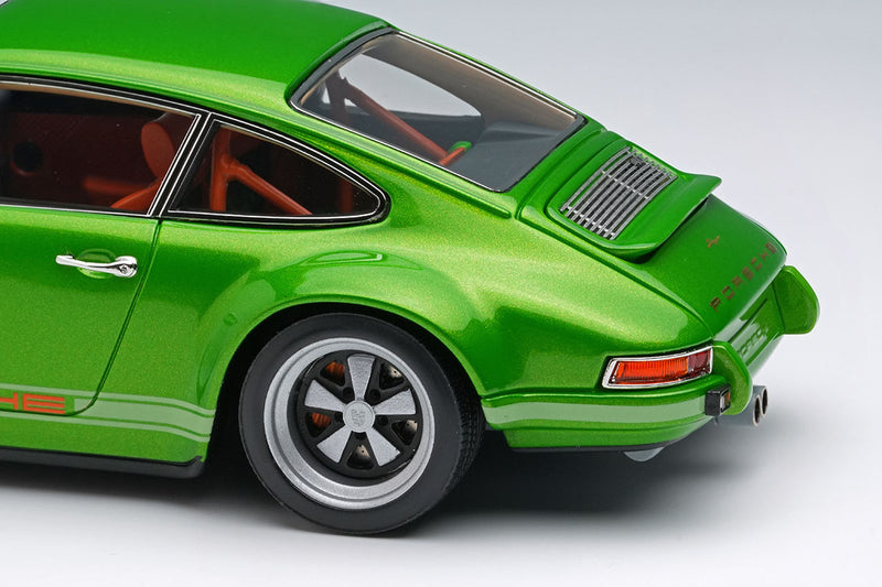 Laden Sie das Bild in Galerie -Viewer, VISION VM111U Singer 911(964) Coupe Kauai Green Metallic Limited 100pcs Make Up 1/43 VM111U
