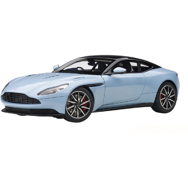 Chargez l&#39;image dans la visionneuse de la galerie, AUTOart 70268 1/18 Aston Martin DB11 bleu clair métallisé moulé sous pression
