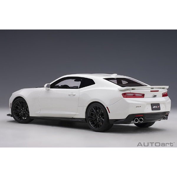 Laden Sie das Bild in Galerie -Viewer, AUTOart 71206 1/18 Chevrolet Camaro ZL1 2017 White Diecast
