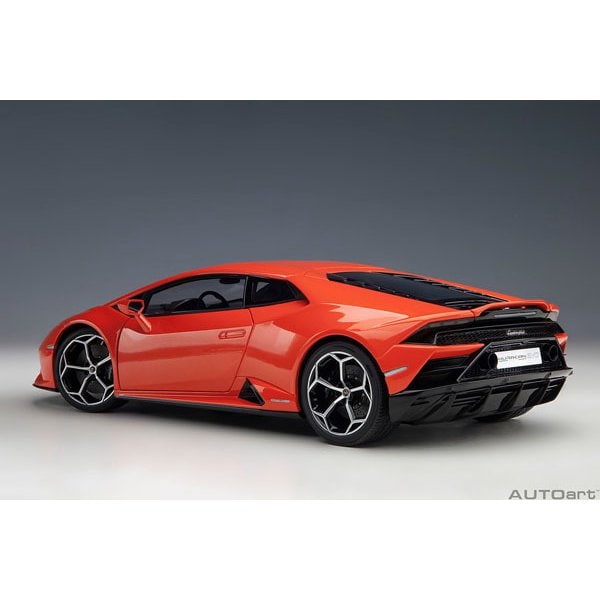 Chargez l&#39;image dans la visionneuse de la galerie, AUTOart 79214 1/18 Lamborghini Huracan EVO perle orange moulé sous pression
