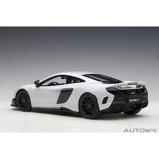 AUTOart 76046 1/18 McLaren 675LT Metálico Blanco Diecast