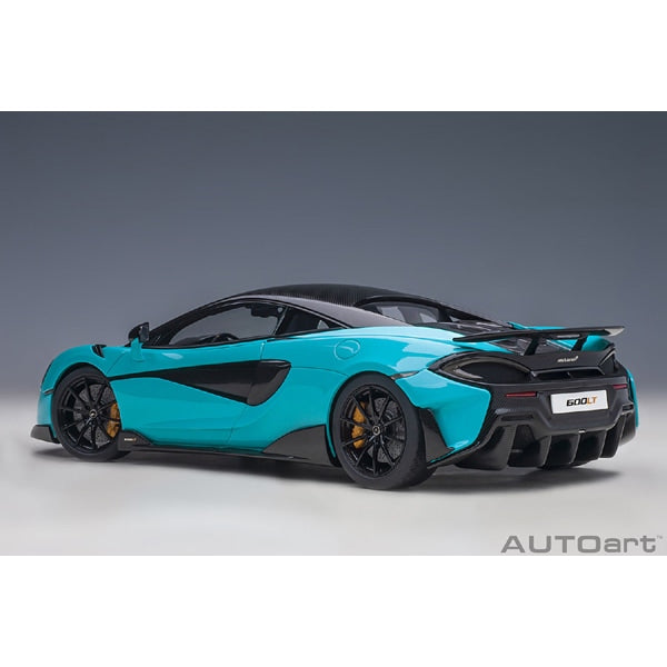 Chargez l&#39;image dans la visionneuse de la galerie, AUTOart 76083 1/18 McLaren 600LT bleu clair perle avec toit en carbone moulé sous pression
