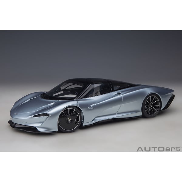 Laden Sie das Bild in Galerie -Viewer, AUTOart 76086 1/18 McLaren Speedtail Metallic Light Blue Diecast
