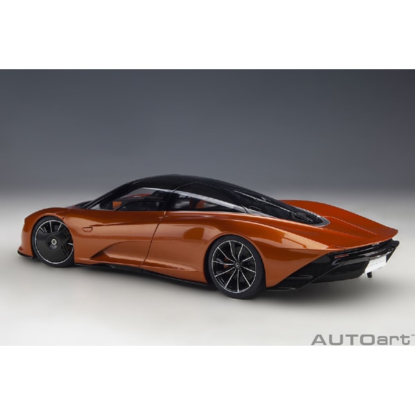 Laden Sie das Bild in Galerie -Viewer, AUTOart 76088 1/18 McLaren Speedtail Metallic Orange Diecast
