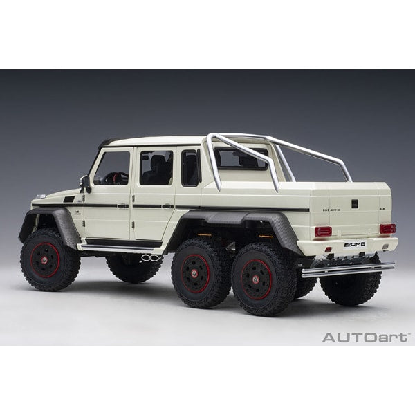 Cargue la imagen en el visor de la galería, AUTOart 76307 1/18 Mercedes-Benz G63 AMG 6x6 Pearl White Diecast (enumerado dos veces)
