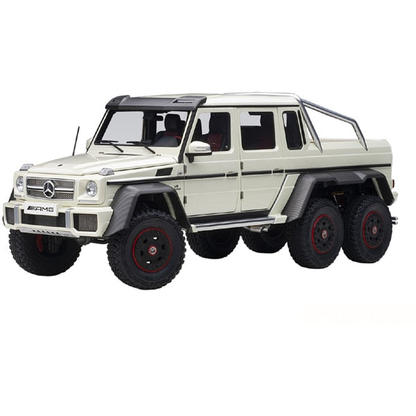 Cargue la imagen en el visor de la galería, AUTOart 76307 1/18 Mercedes-Benz G63 AMG 6x6 Pearl White Diecast (enumerado dos veces)
