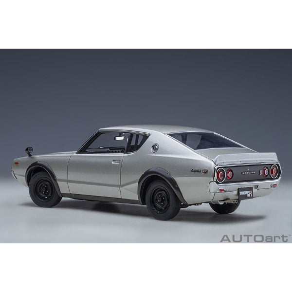 Load image into Gallery viewer, AUTOart 77471 1/18 Nissan Skyline 2000 GT-R KPGC110 Silver 1/18 Scale Diecast
