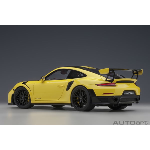 Cargue la imagen en el visor de la galería, AUTOart 78172 1/18 Porsche 911 (991.2) GT2 RS Weissach Paquete Amarillo/Negro Carbón Diecast
