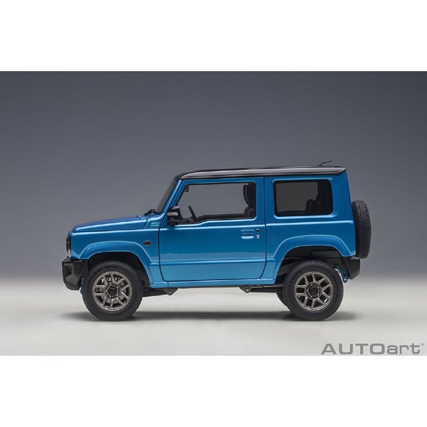 Cargue la imagen en el visor de la galería, AUTOart 78502 1/18 Suzuki Jimny JB64 Azul Metálico con Techo Negro Diecast
