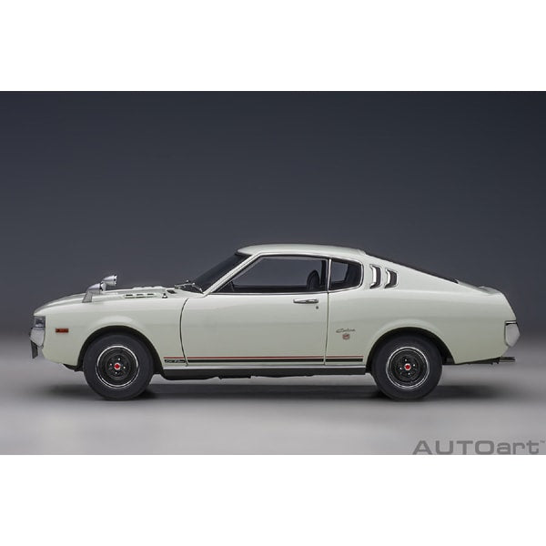 Laden Sie das Bild in Galerie -Viewer, AUTOart 78766 1/18 Toyota Celica Liftback 2000GT RA25 1973 White
