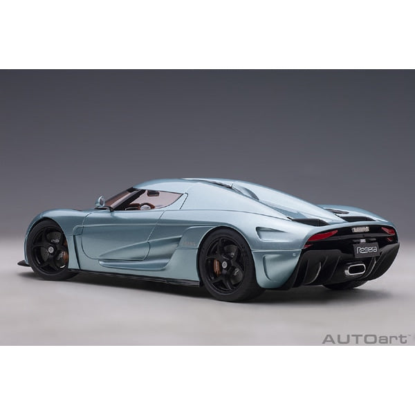 Chargez l&#39;image dans la visionneuse de la galerie, AUTOart 79028 1/18 Koenigsegg Regera métallisé bleu clair moulé sous pression
