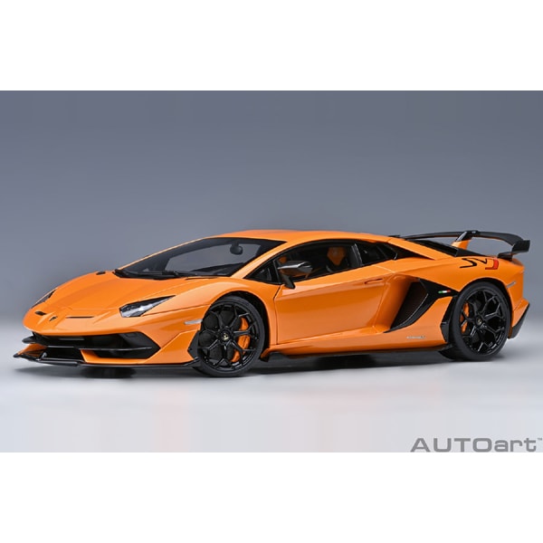 Cargue la imagen en el visor de la galería, AUTOart 79218 1/18 Lamborghini Aventador SVJ Perla Naranja Diecast
