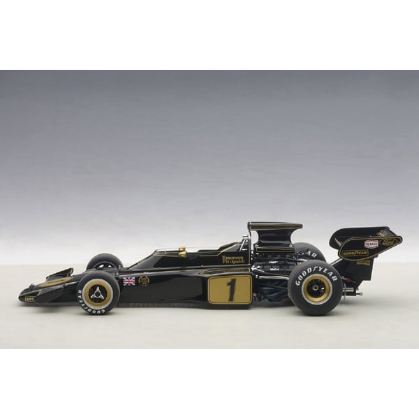 Load image into Gallery viewer, AUTOart 87327 Lotus 72E 1973 #1 Emerson Fittipaldi
