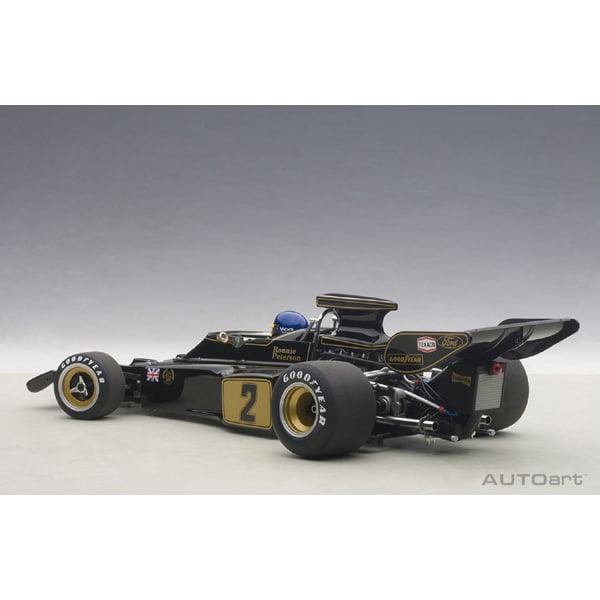 Cargue la imagen en el visor de la galería, AUTOart 87330 Lotus 72E 1973 #2 Ronnie Peterson con figura del conductor
