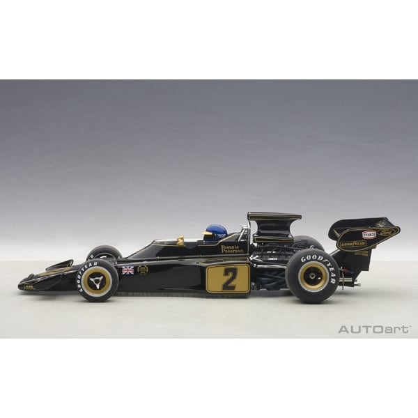 Chargez l&#39;image dans la visionneuse de la galerie, AUTOart 87330 Lotus 72E 1973 #2 Ronnie Peterson avec figurine de pilote
