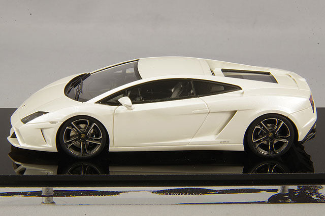 Laden Sie das Bild in Galerie -Viewer, EIDOLON 1/43 Lamborghini Gallardo LP560-4 MY2013 Pearl White
