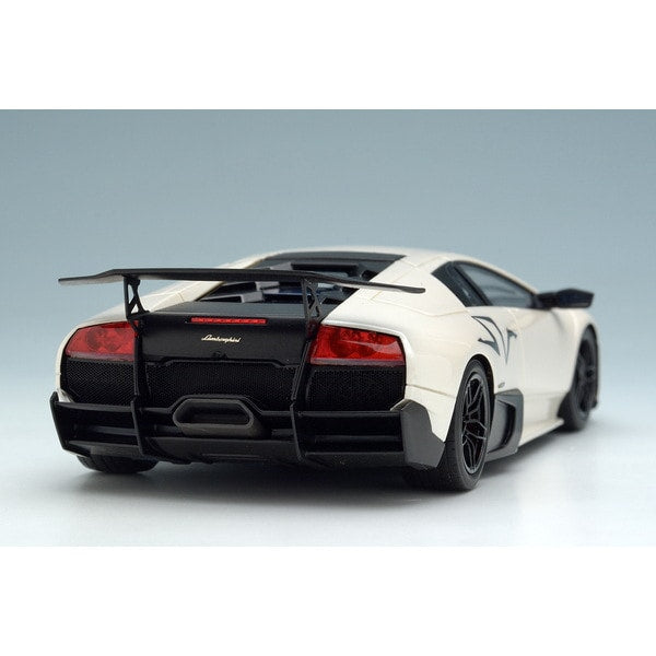 Chargez l&#39;image dans la visionneuse de la galerie, EIDOLON EM336C Lamborghini Murcielago LP670-4 SV 2009 Blanc Perle 1/43
