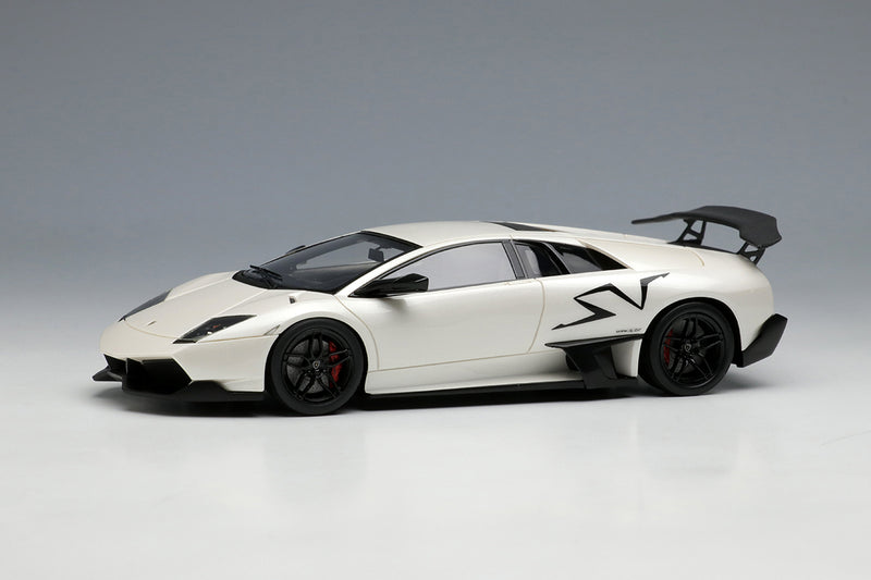 Chargez l&#39;image dans la visionneuse de la galerie, EIDOLON EM336C Lamborghini Murcielago LP670-4 SV 2009 Blanc Perle 1/43
