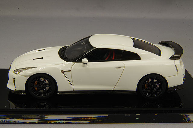 Chargez l&#39;image dans la visionneuse de la galerie, EIDOLON 1/43 Nissan GT-R Track Edition Engineered by NISMO 2017 Brilliant White Pearl
