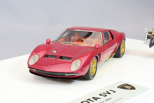 Laden Sie das Bild in Galerie -Viewer, EIDOLON 1/43 Lamborghini Miura SVJ #4892 with V12 Engine
