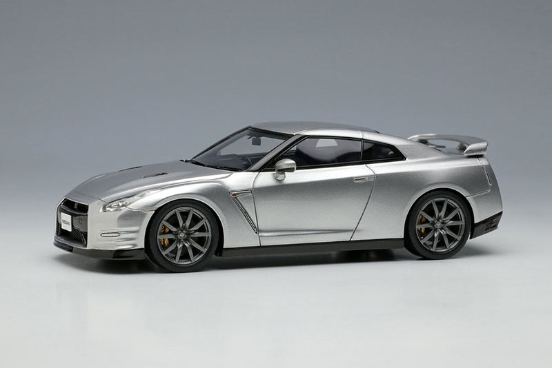 Carica immagine in Galleria Viewer, EIDOLON EM414C Nissan GT-R 2014 (Premium edition) Ultimate Silver Metallic
